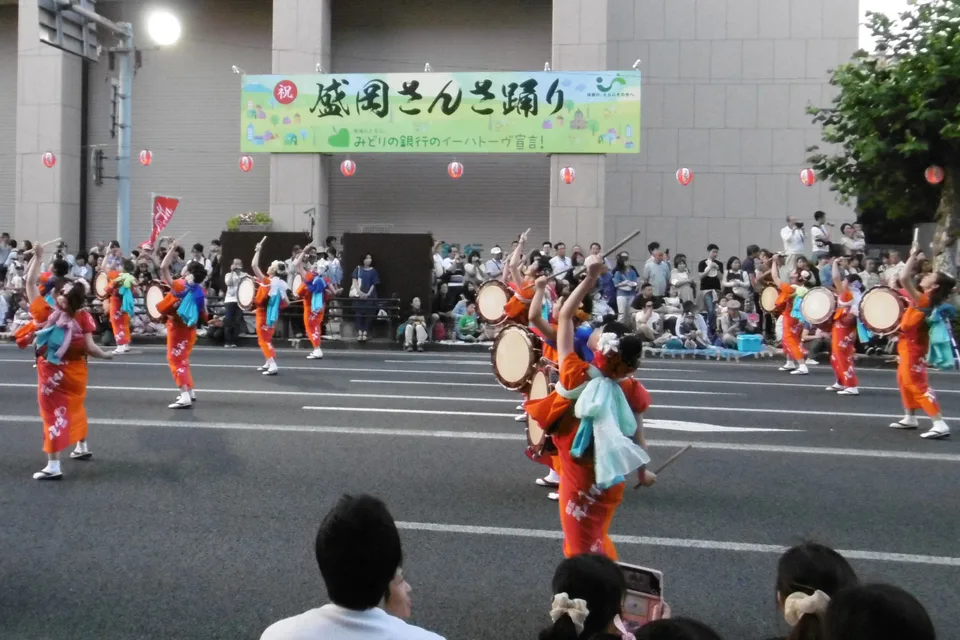 Morioka Sansa Odori 2026 ชมฟรีหรือซื้อที่นั่ง ¥4,000?|เวลาไปและทางกลับ