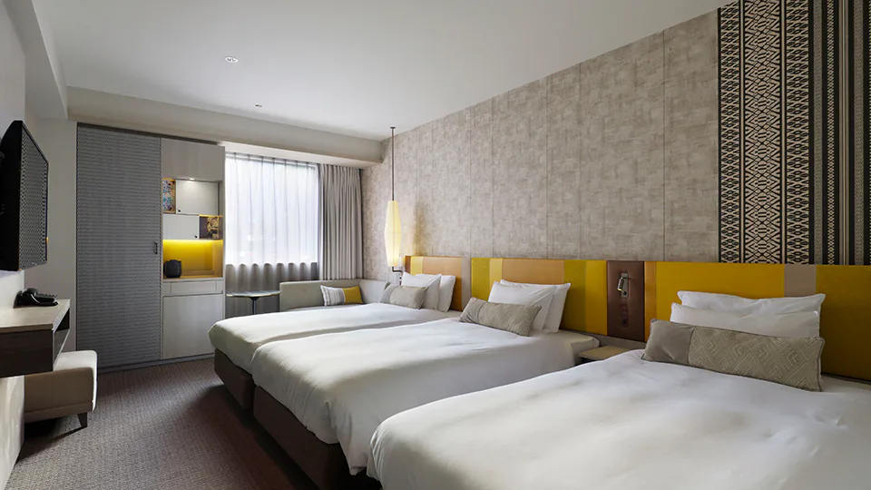 Chambre trois lits au Mitsui Garden Hotel Fukuoka Gion, 26,6 m² pour trois adultes