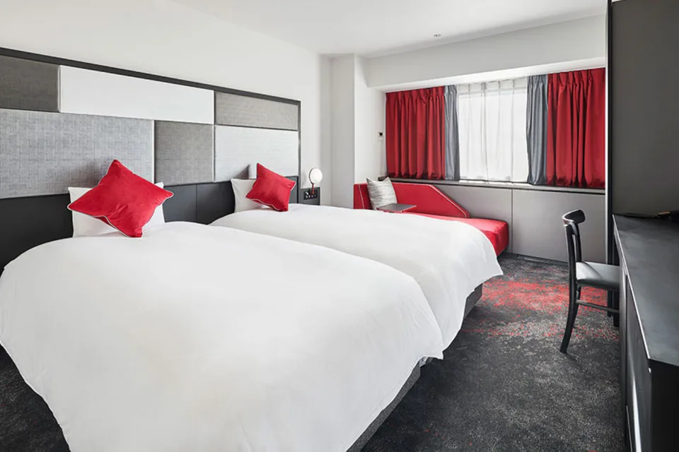 Cross Hotel Osaka Standard Twin for a Namba trip with parents
