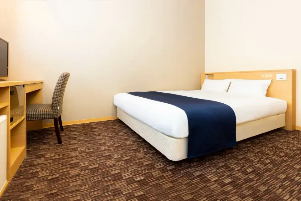 Hotel WBF Grande Asahikawa double guest room with work desk
