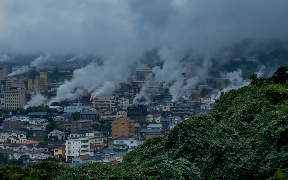 Beppu Hells 2-day itinerary for Jigoku Meguri, Kannawa transport and onsen planning