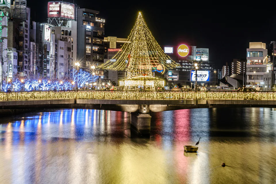 Central Fukuoka sightseeing and weather-flexible city route